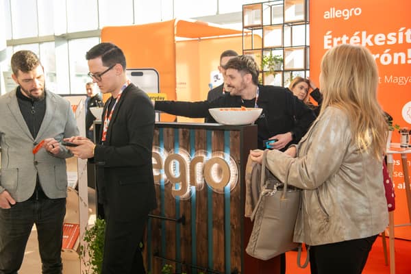 Allegro booth conversation on the expo floor